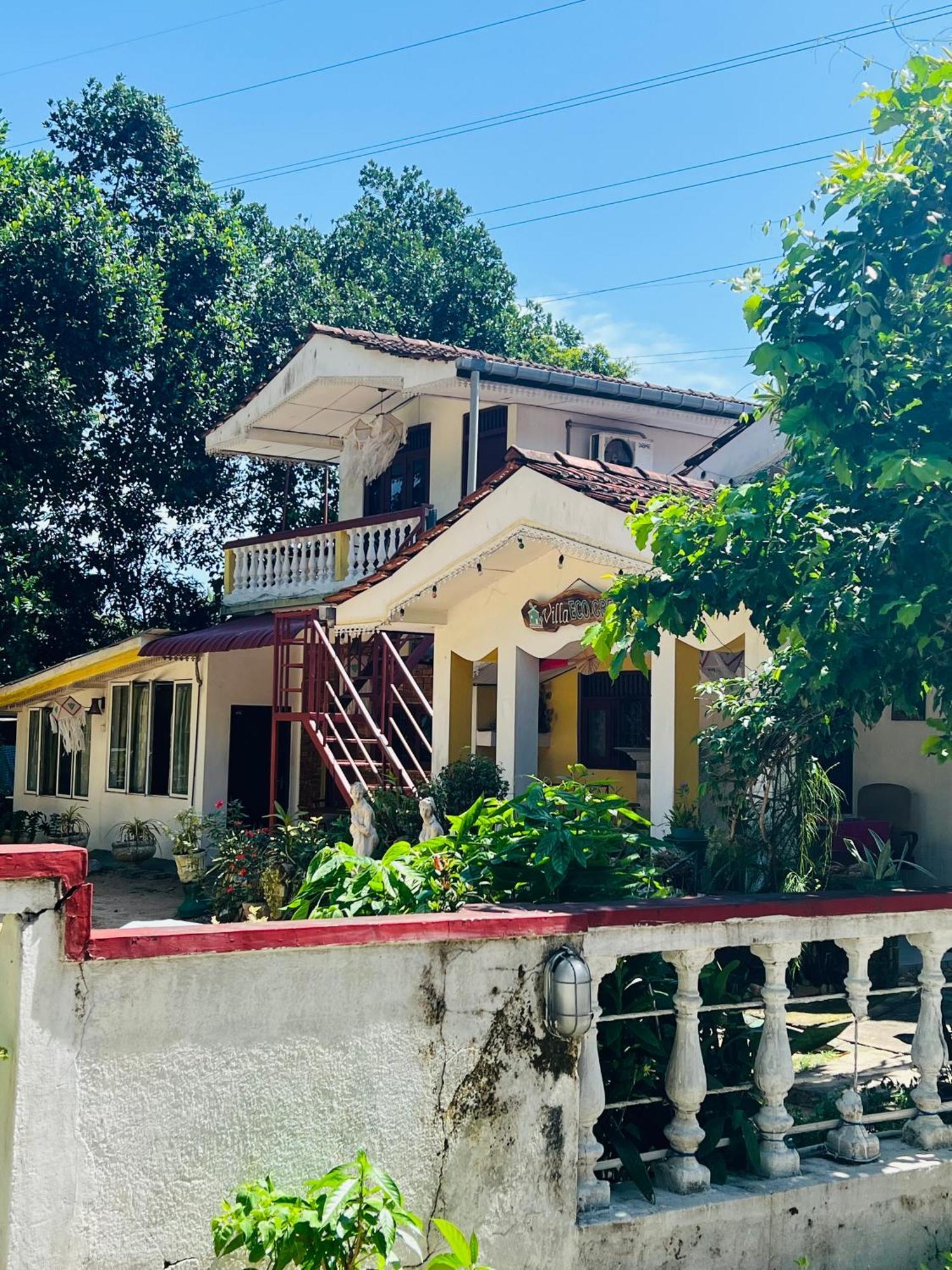 Villa Eco Green Airport Katunayake Exterior photo